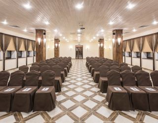 Загородный клуб "Лачи"