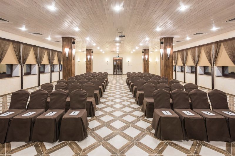 Загородный клуб "Лачи"